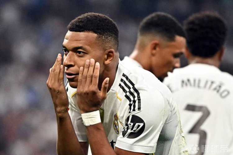 Milan đấu Với Lazio